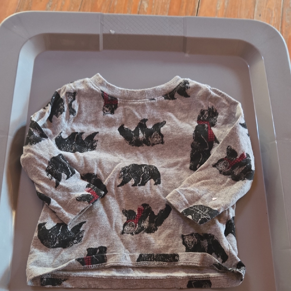 Old Navy Gray Bear Pattern Long Sleeve Tee